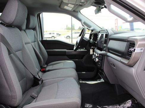 Used 2025 Ford F150 XLT w/ Equipment Group 301A Standard AWD/4WD image 40