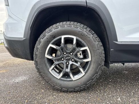 New 2026 Chevrolet Equinox ACTIV FWD image 9