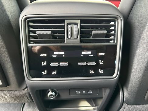 Certified 2026 Porsche Cayenne S AWD/4WD image 41