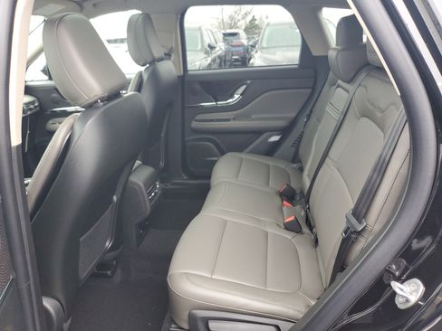 New 2026 Lincoln Corsair Premiere image 25