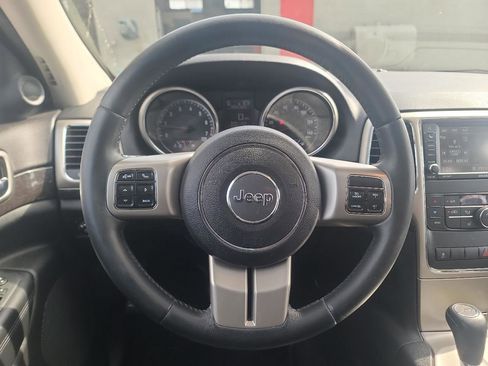 Used 2013 Jeep Grand Cherokee Laredo image 15