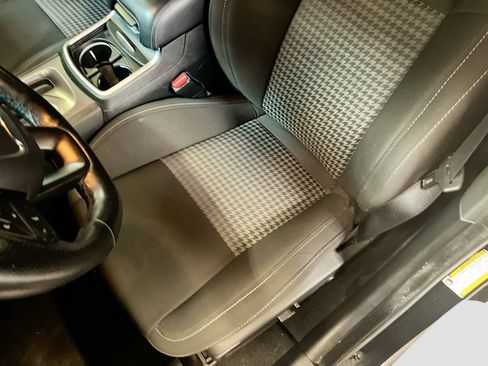 Used 2023 Dodge Charger Scat Pack RWD image 19