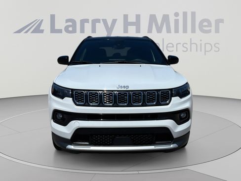 Certified 2025 Jeep Compass Limited AWD/4WD image 8