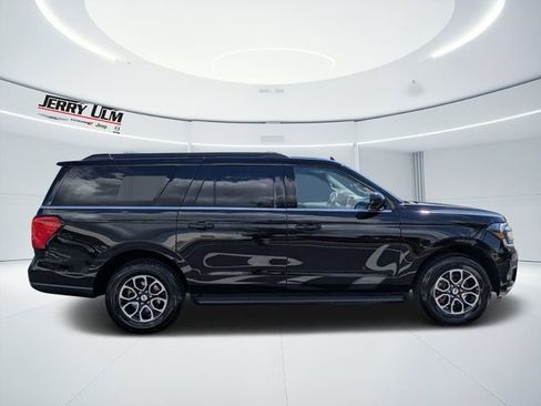 Used 2024 Ford Expedition Max XLT AWD/4WD image 2