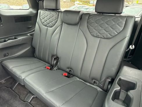 Used 2022 Hyundai Palisade Limited w/ Winter Package image 23