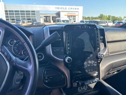 Used 2024 RAM 3500 Big Horn w/ Sport Appearance Package AWD/4WD image 13