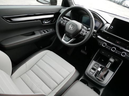 Certified 2026 Honda CR-V Sport Touring image 9