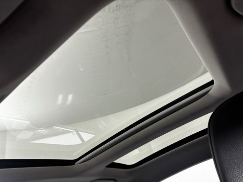 Used 2023 Mercedes-Benz C 300 Sedan image 5