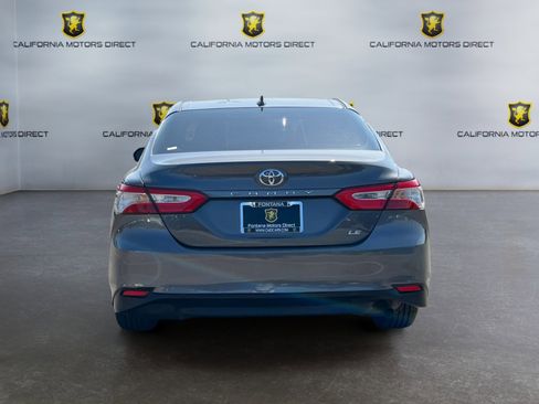 Used 2020 Toyota Camry LE image 4