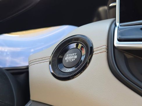 New 2026 Jeep Compass Limited image 30