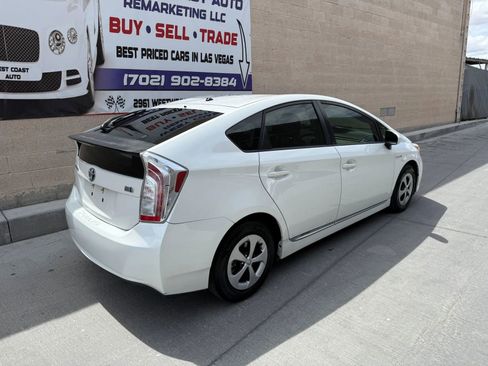 Used 2013 Toyota Prius Two w/ Preferred Accessory Pkg image 4