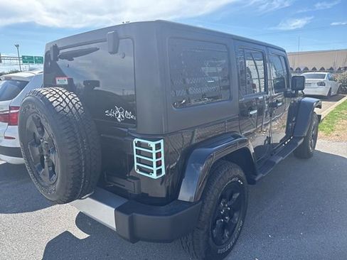 Used 2015 Jeep Wrangler Unlimited Sahara w/ Dual Top Group image 7