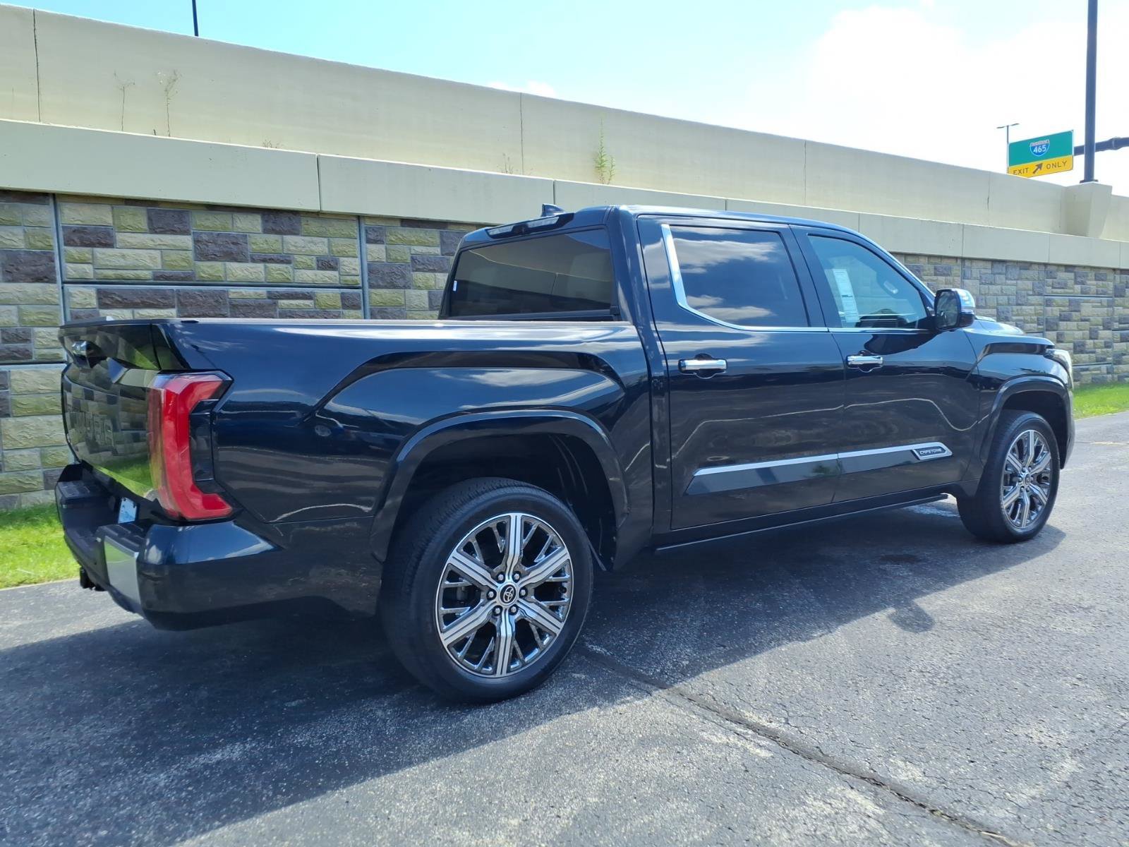 Used 2022 Toyota Tundra Capstone AWD/4WD image 11
