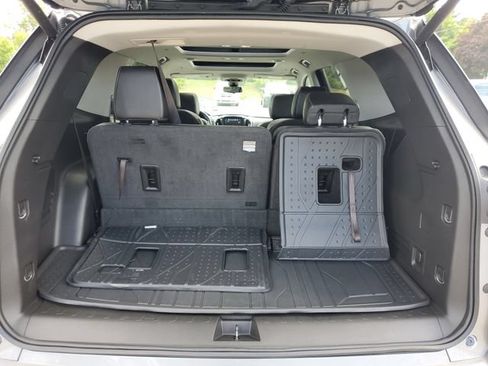 Used 2019 Chevrolet Traverse Premier AWD/4WD image 8