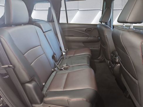 Used 2024 Honda Passport Black Edition image 16