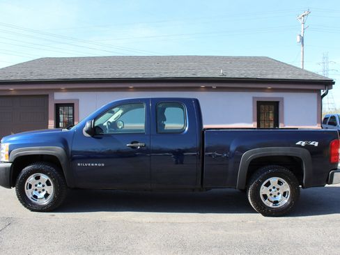 Used 2010 Chevrolet Silverado 1500 W/T AWD/4WD image 10
