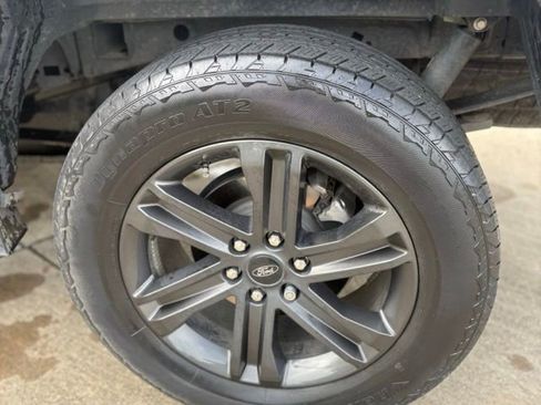 Used 2023 Ford F150 Lariat AWD/4WD image 10