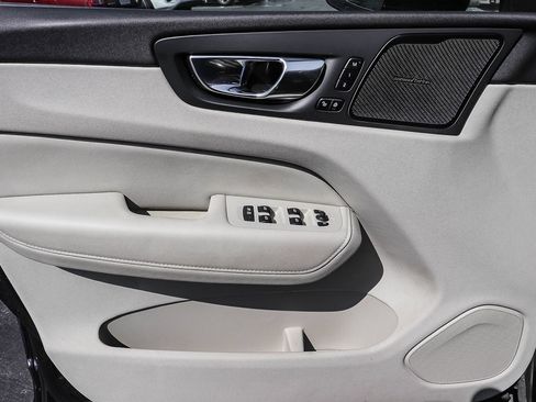 Used 2023 Volvo XC60 B5 Ultimate w/ Climate Package FWD image 22