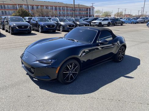 Used 2024 MAZDA MX-5 Miata Grand Touring w/ Weather Package image 39