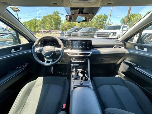 Used 2022 Kia K5 LX FWD image 22