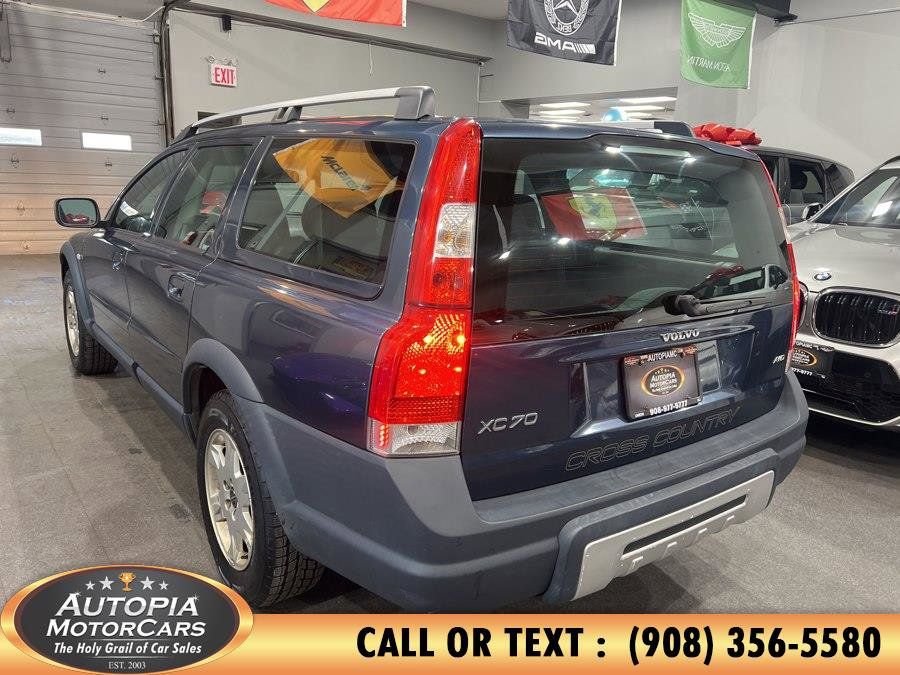 Used 2005 Volvo XC70 AWD/4WD image 4