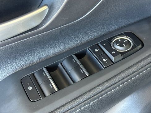 Used 2025 Toyota Grand Highlander FWD image 11