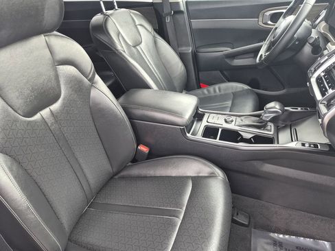 Certified 2023 Kia Sorento S AWD/4WD image 16