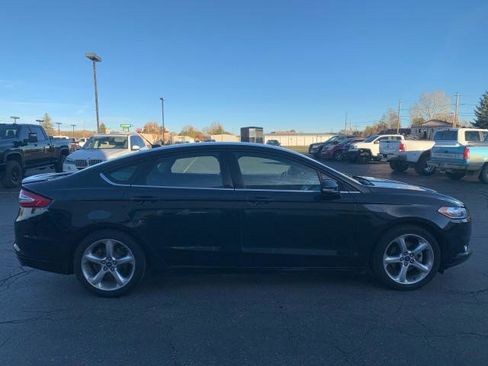 Used 2015 Ford Fusion SE w/ Equipment Group 201A image 5