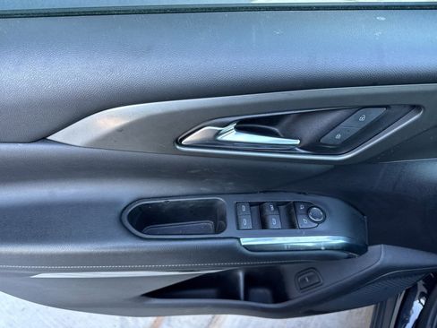 Used 2024 Chevrolet Traverse LT image 16