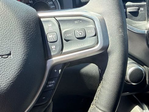 Used 2025 RAM 1500 Big Horn AWD/4WD image 17