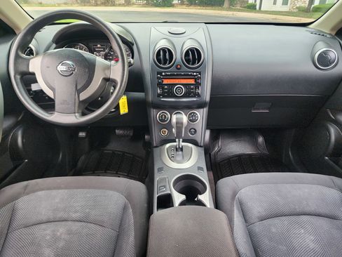 Used 2014 Nissan Rogue S FWD image 24