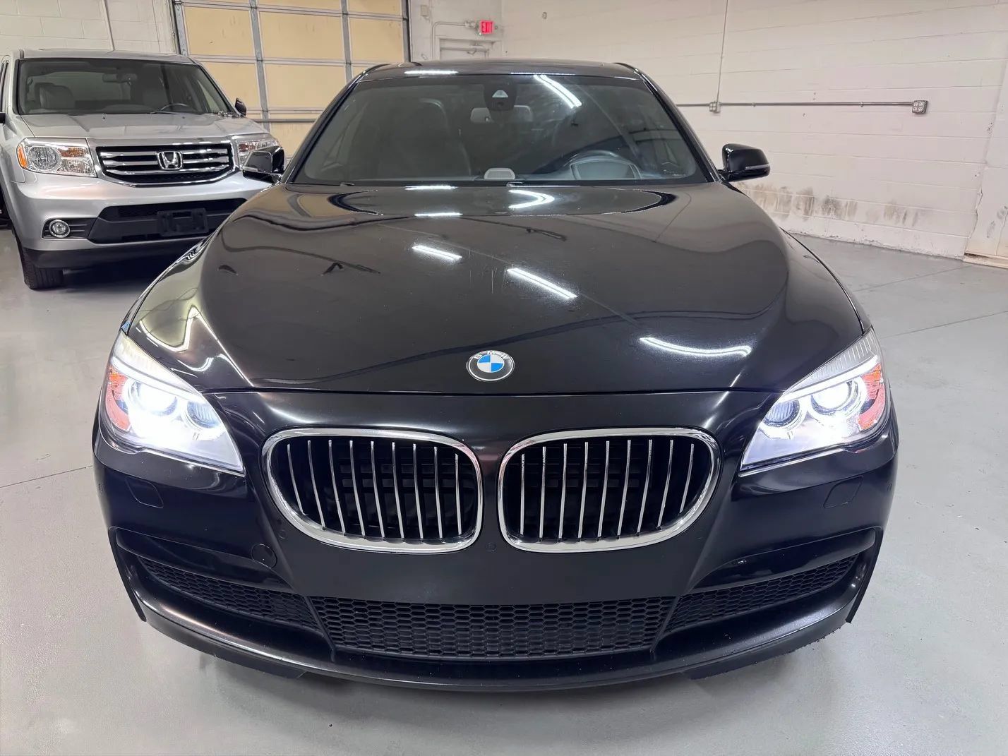 Used 2014 BMW 750Li RWD image 8