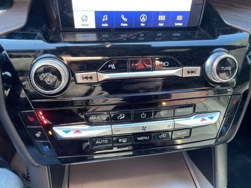 Used 2023 Ford Explorer Platinum w/ Technology Package image 12
