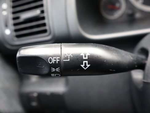 Used 2004 Honda CR-V LX image 30