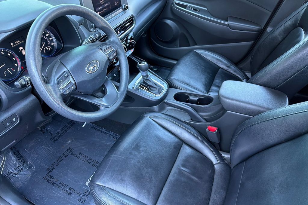 Used 2023 Hyundai Kona SE w/ Cargo Package AWD/4WD image 7