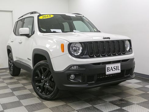 Used 2018 Jeep Renegade Altitude image 2