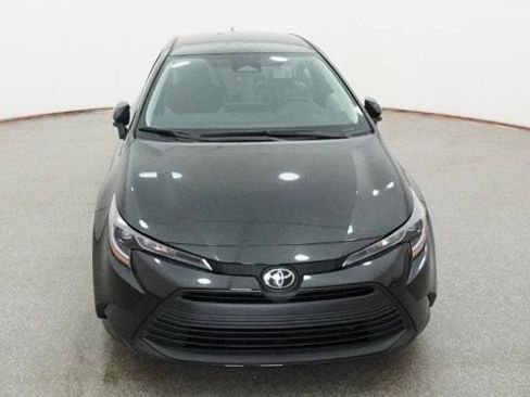 New 2026 Toyota Corolla LE FWD image 17