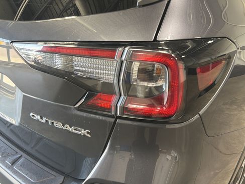 Used 2020 Subaru Outback Limited w/ Popular Package #2 AWD/4WD image 17