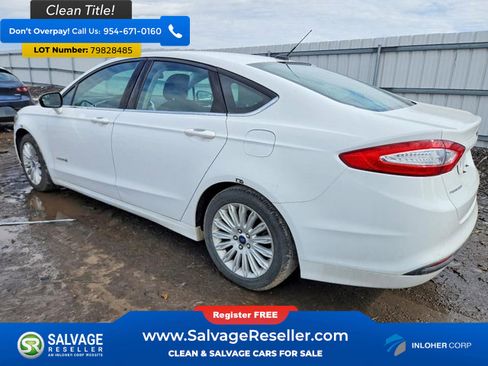 Used 2015 Ford Fusion SE image 3