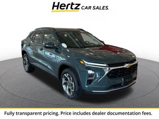 Used 2025 Chevrolet Trax LT FWD video 1