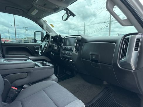 Used 2015 Chevrolet Silverado 2500 LT w/ LT Convenience Package AWD/4WD image 22