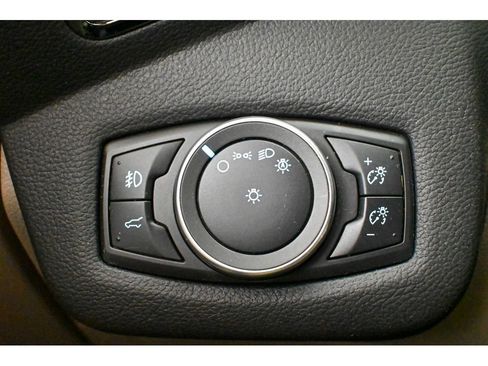 Used 2019 Ford Escape Titanium image 37