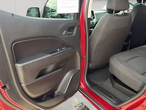 Used 2020 Chevrolet Colorado LT w/ LT Convenience Package image 44