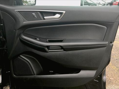 Used 2016 Ford Edge SEL w/ Equipment Group 201A AWD/4WD image 29