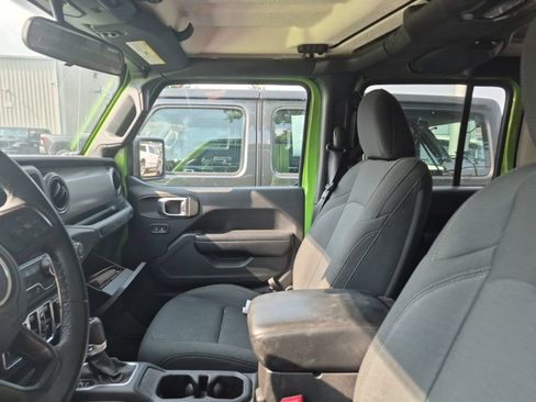 Used 2018 Jeep Wrangler Unlimited Sport S AWD/4WD image 4