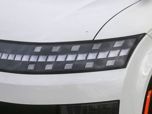 New 2026 Hyundai Ioniq 9 Limited image 8