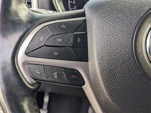 Certified 2022 Jeep Grand Cherokee Laredo X image 19