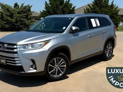 Used 2019 Toyota Highlander XLE