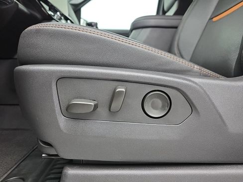 Used 2025 GMC Sierra 1500 AT4 AWD/4WD image 23