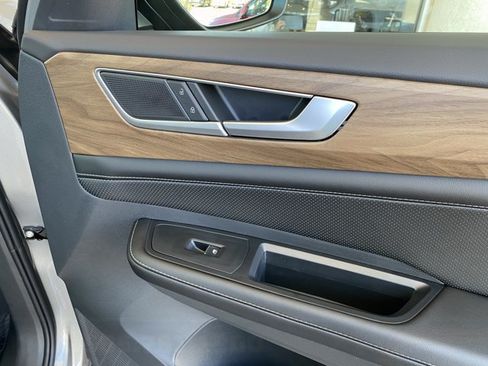 New 2026 Volkswagen Atlas SE AWD/4WD image 38